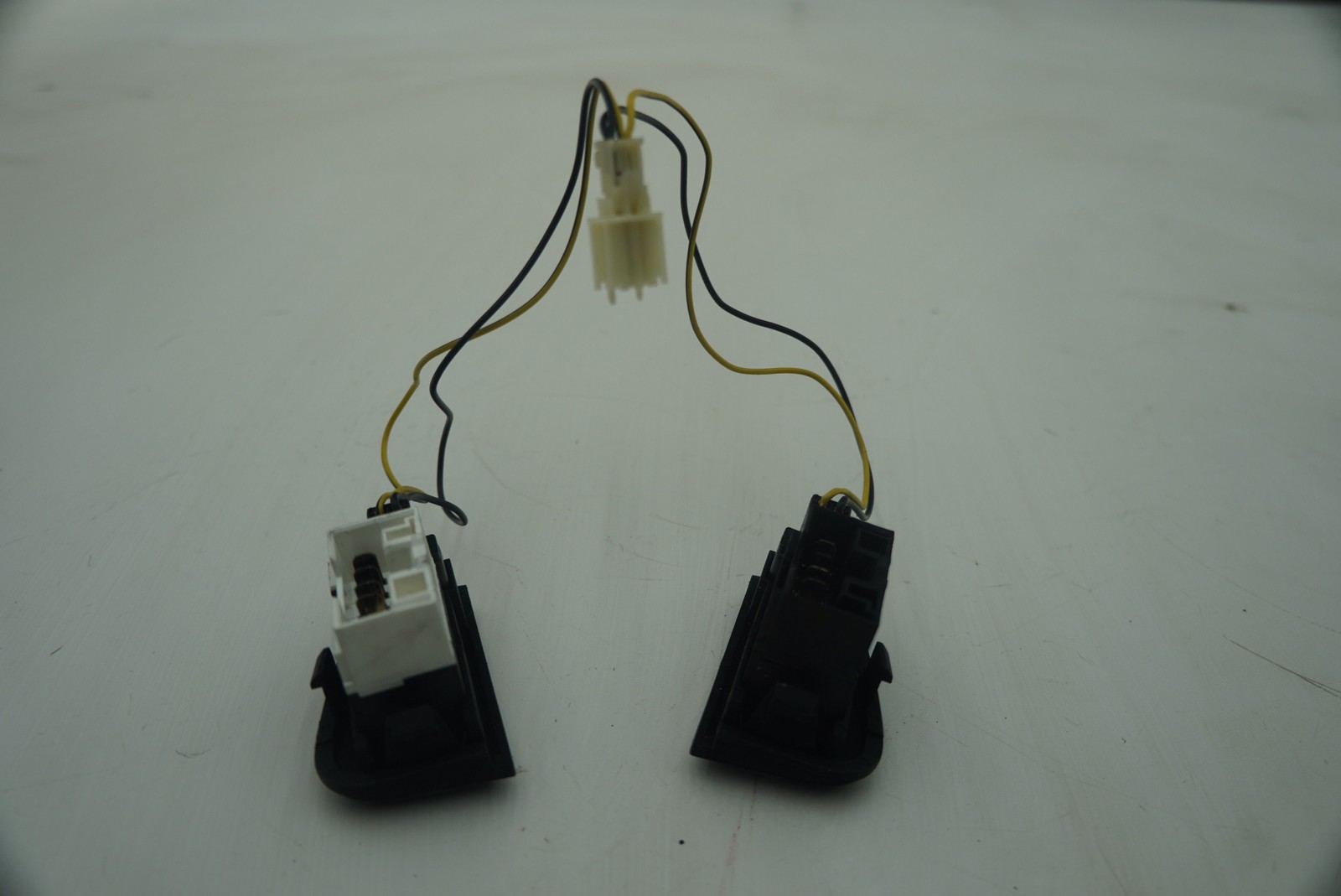 Center Dash Power Door Window Lift Control Switch 65520400 Ferrari 360 04 *Note*