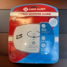 First Alert Carbon Monoxide Alarm Detector Battery Operated White New