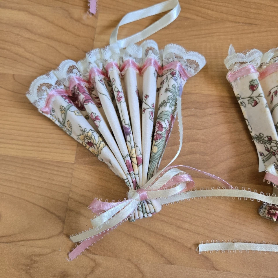 Vtg Shabby Chic Victorian Hand Made 21 Pc Xmas Ornaments Lace Beaded Pink Floral - Image 2 of 4