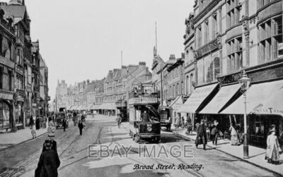 PHOTO  READING BROAD ST C1930'S TRAM NO 20