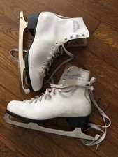 Vintage Lake Placid Women  s Ice Skates 685 Size 9 Used