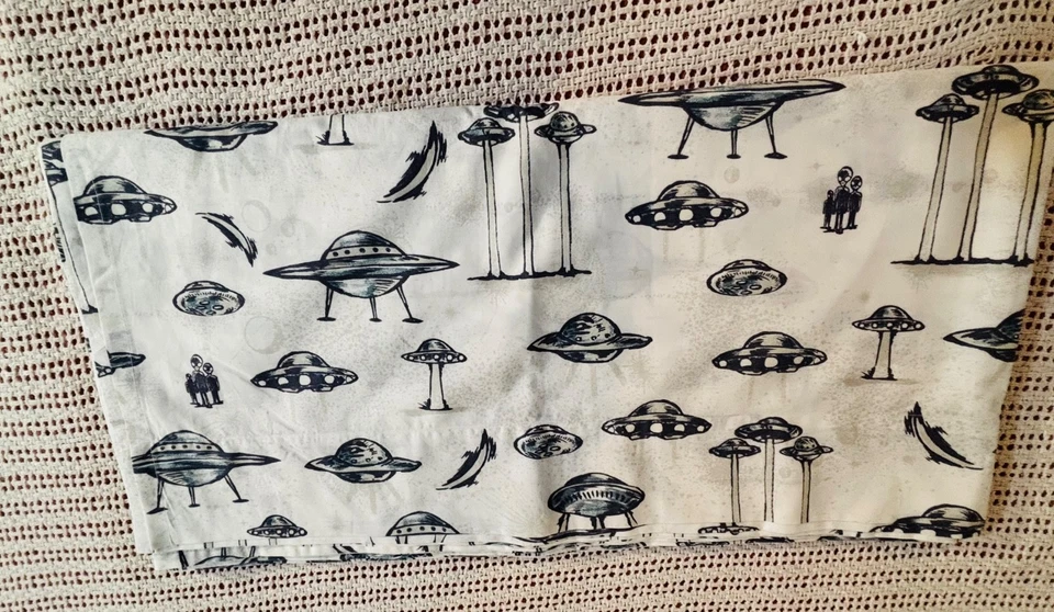 Pottery Barn Kids Hoja Plana COMPLETA UFO Aliens Nave Espacial Gris Foto 4 de 4