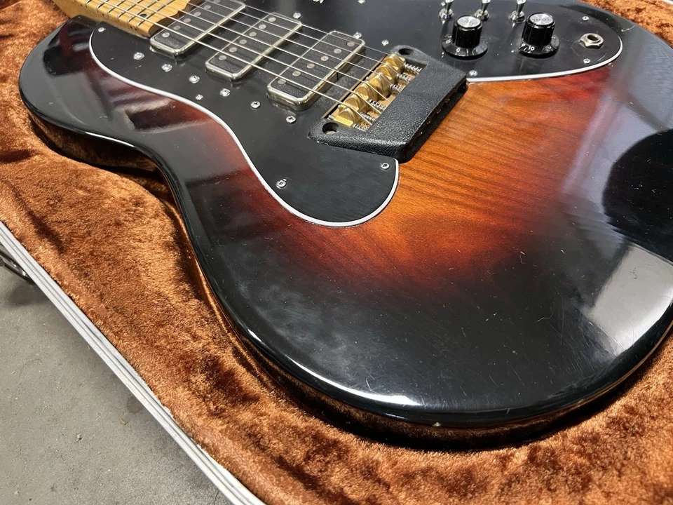 Guitarra elétrica vintage 1970 Ovation Viper III com estojo original - Imagem 4 de 4