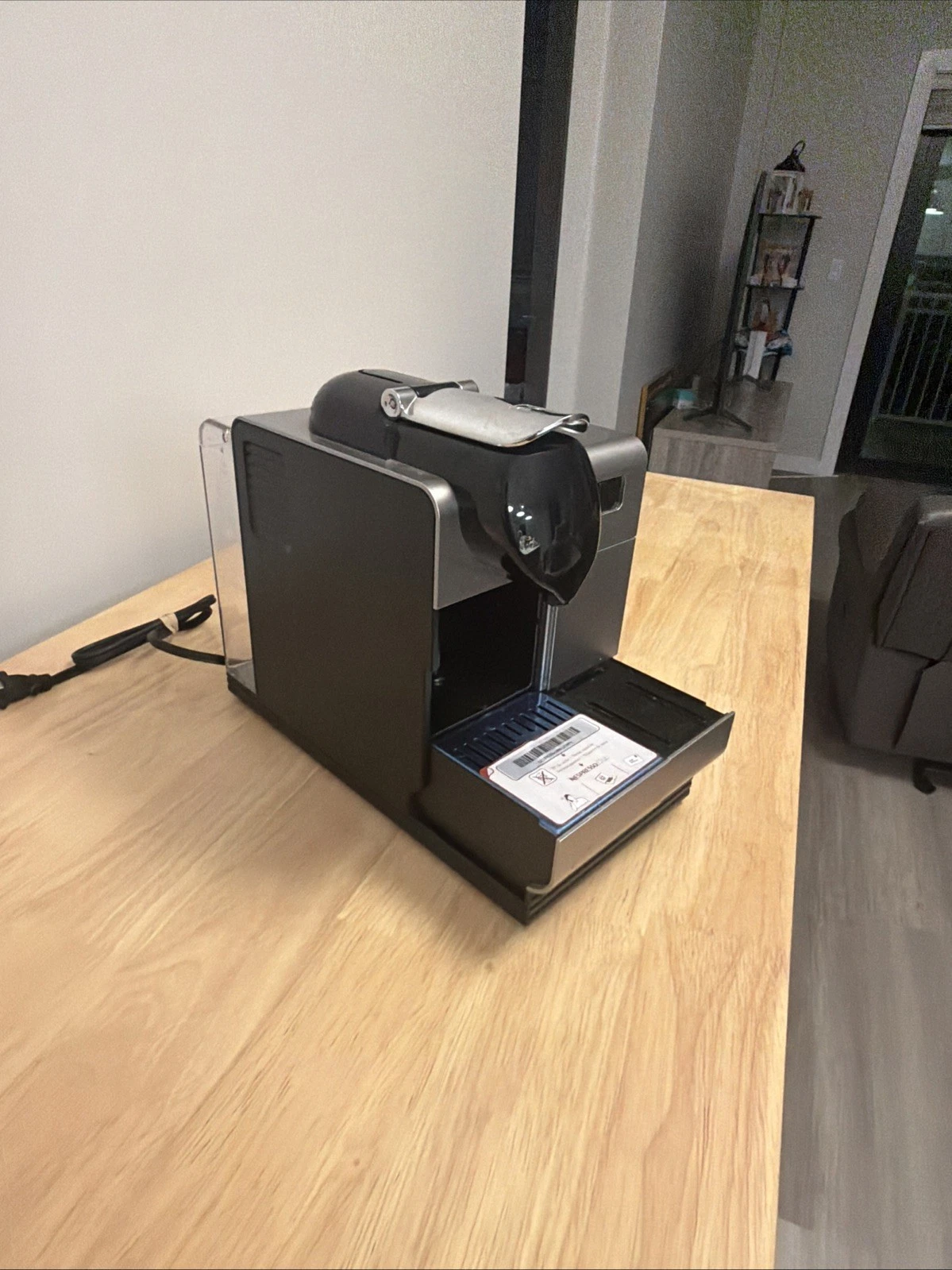 De’Longhi Nespresso Lattissima Plus EN520S Capsule Espresso Cappuccino Machine