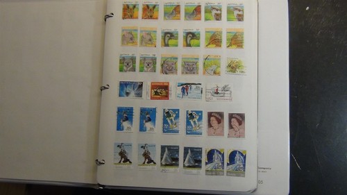 Stampsweis Australia collection in 3 ring est 600 or so stamps and envelopes - Picture 5 of 24