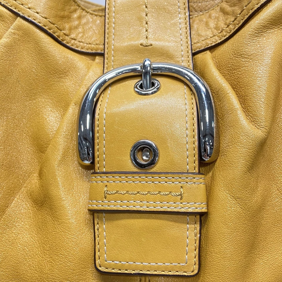 Bolso Hobo CoachF15075 Amarillo Soho Lynn Hebilla Plateada Foto 2 de 4