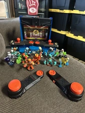 Legends of Akedo 11 Piece Mini Action Figure Lot Moose Toys With Rares