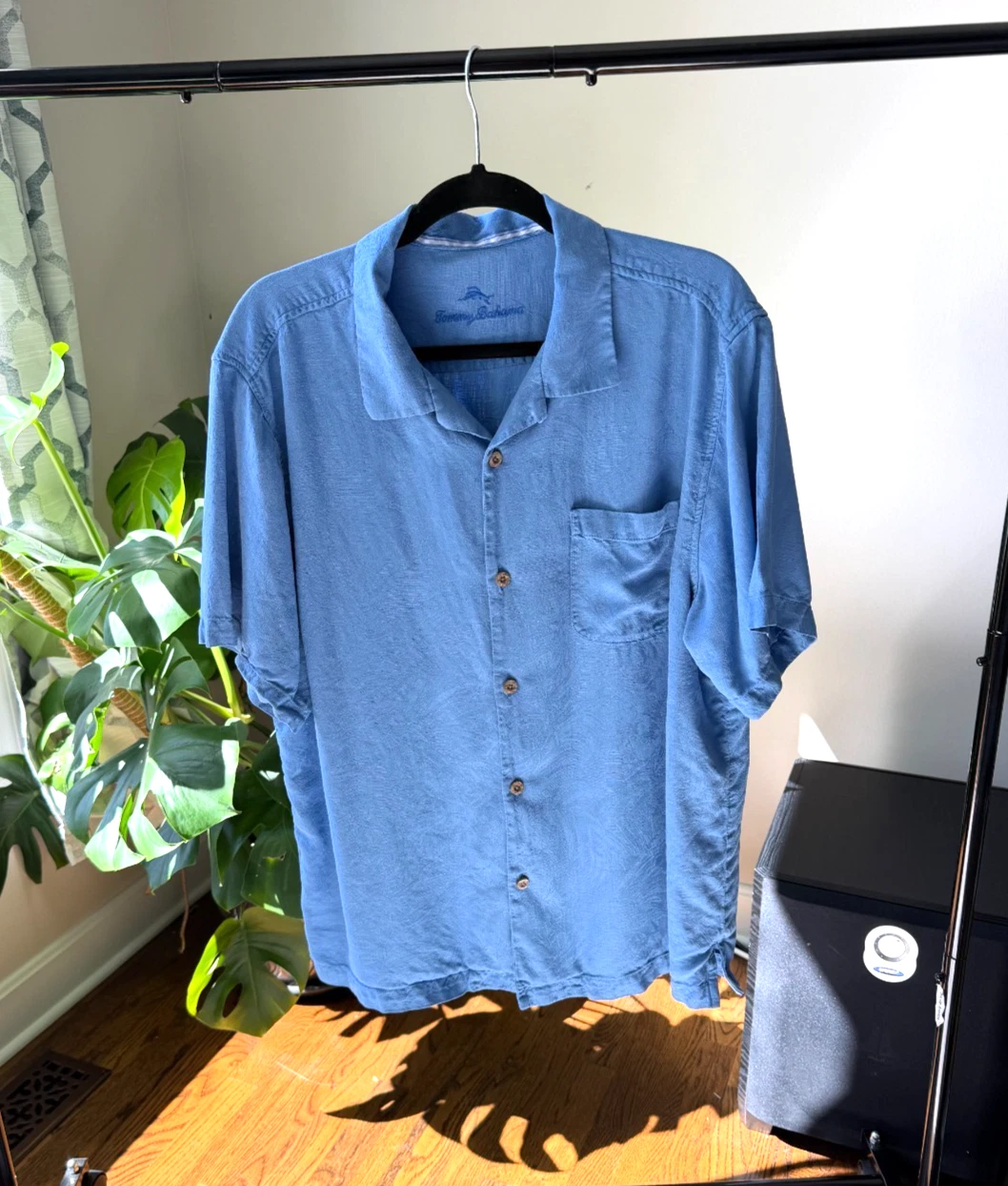 Tommy Bahama 100% Silk Shirt Mens XL Blue Button Up Camp Casual Luxury