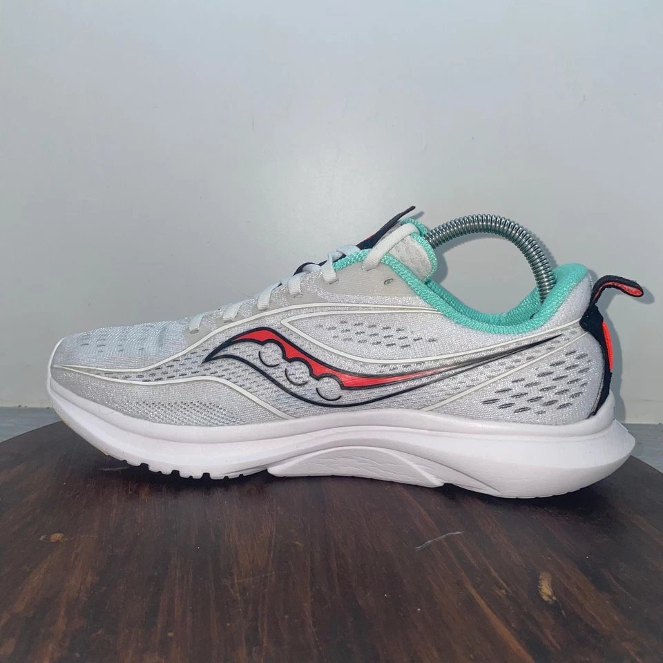 Zapatillas deportivas Saucony Kinvara 13 para mujer talla 10 blancas negras Foto 2 de 4