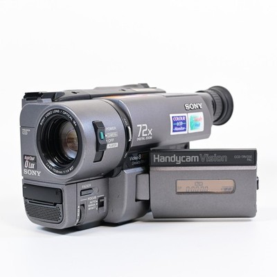Sony CCD-TRV35E Camcorder Video Tape Camera (Hi8 Video8 8mm Playback) near MINT!
