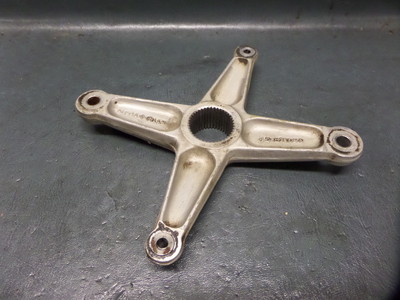 Beechcraft F35 Bonanza Flugzeug Haupt Landung Gang Rod Arm Bell Kurbel 45-810090