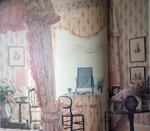 Vintage Laura Ashley Home Furnishings Catalog 1984 Good Condition - Afbeelding 7 van 12