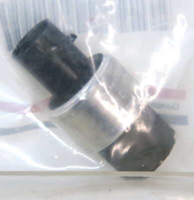 #ad 22 51296 000 Freightliner A C Binary Pressure Switch OEM 8924 $21.59