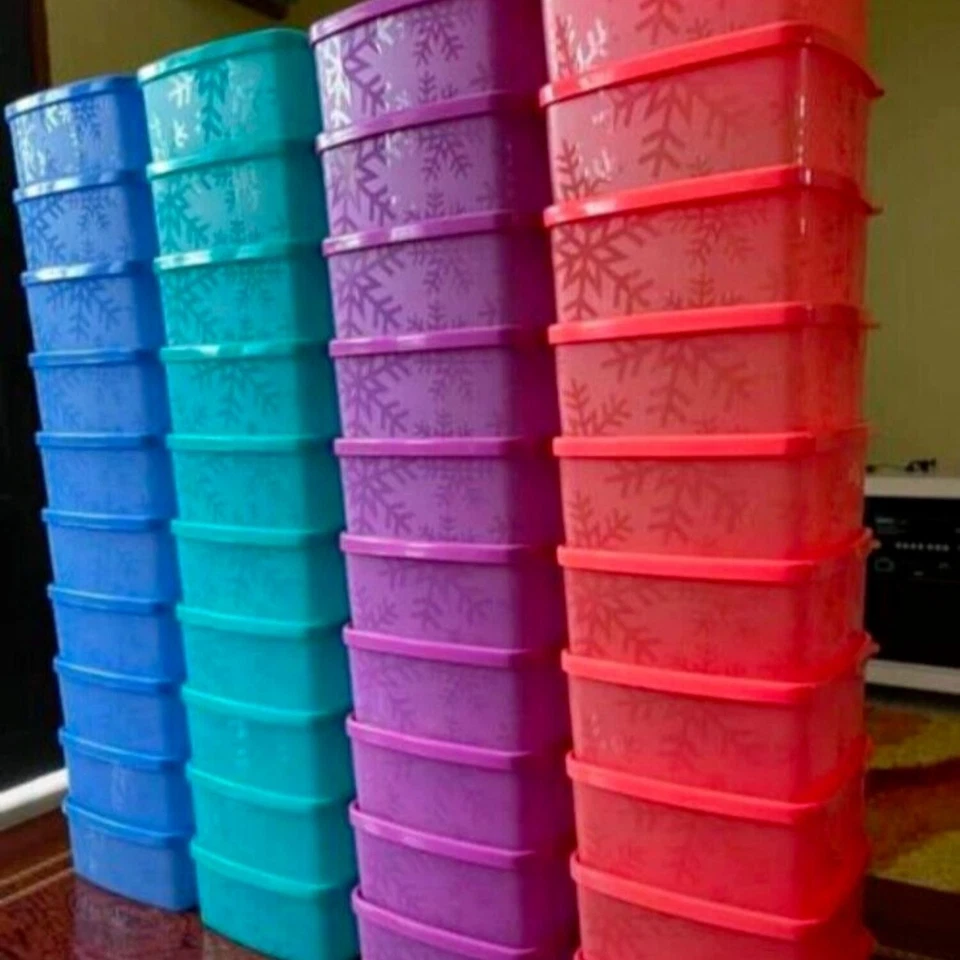 Tupperware Snowflake Freezer Medium Square Round Plastic Container 400ml (4) Set - Image 4 of 4