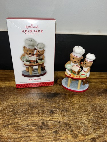 Hallmark Keepsake Ornament 2013 Busy Bakers Bears Baking Christmas