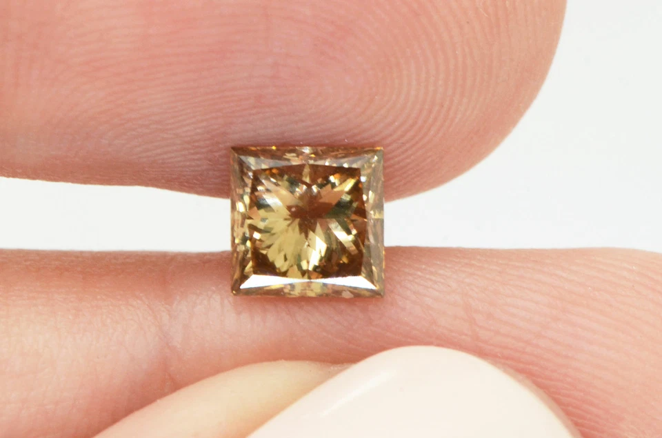 Loose Princess Shape Diamond Fancy Brown Color 1.01 Carat VS2 Certified Enhanced - Image 4 of 4