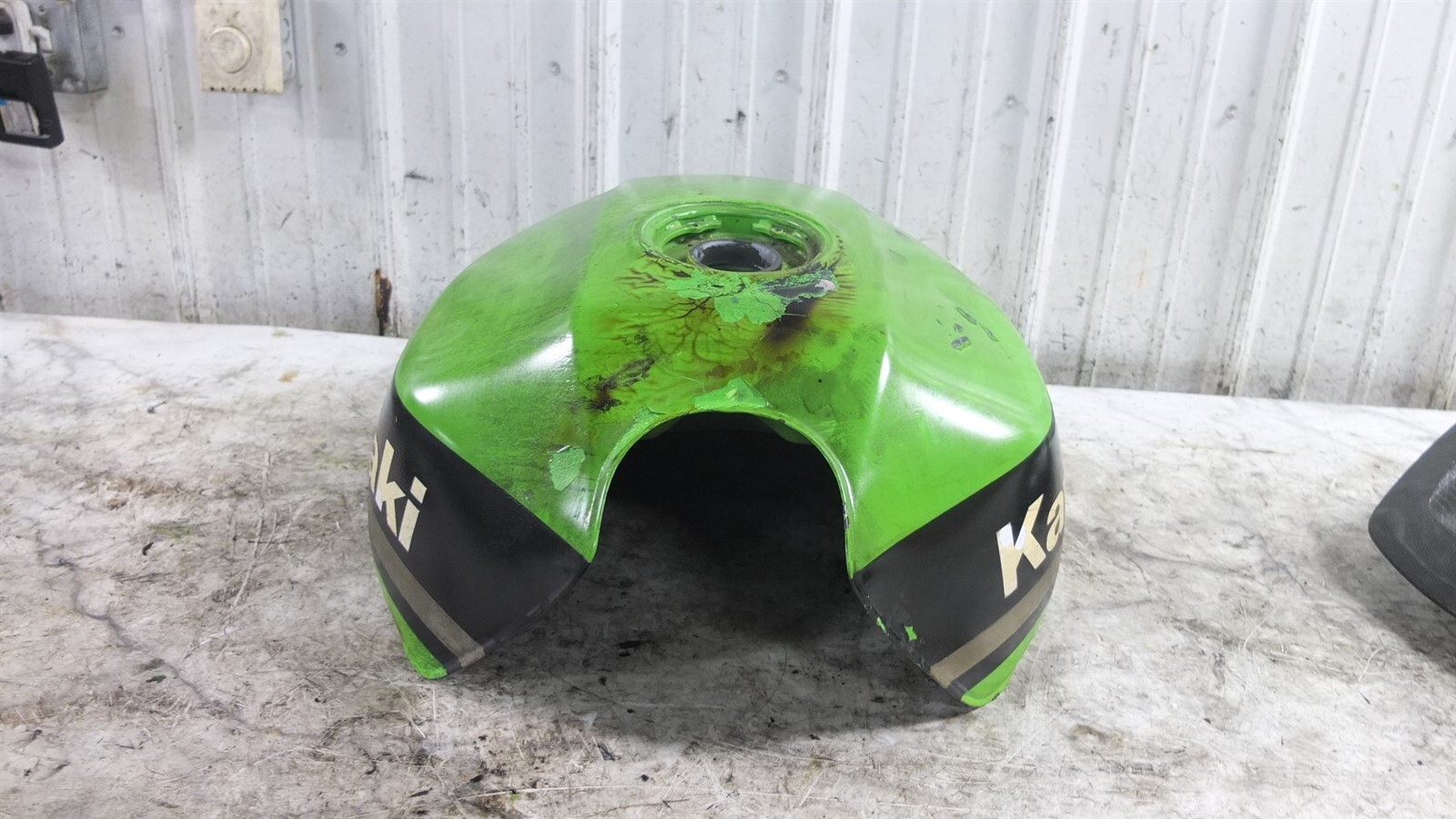 02 Kawasaki ZR1200 ZR ZRX 1200 ZRX1200 A Gas Fuel Petrol Tank eBay