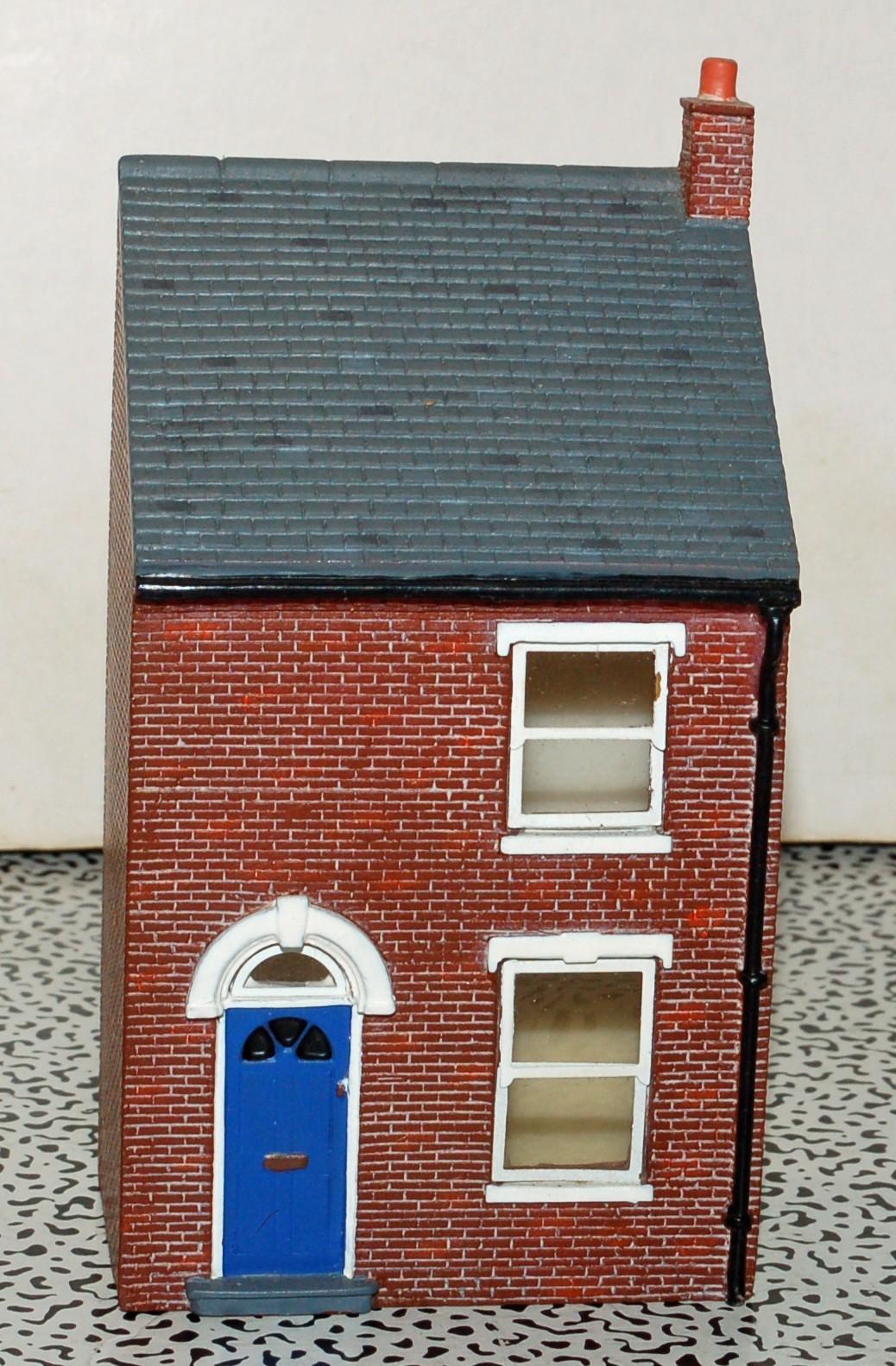Hornby R8644 OO Skaledale Low Relief Terraced House Left hand (317)
