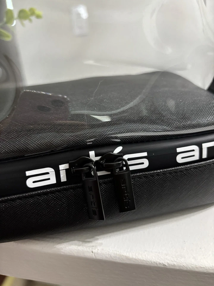 Bolsa de maquillaje artístico con compartimento inferior para pinceles Foto 4 de 4