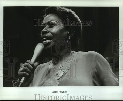 1978 Press Photo Singer Ester Phillips performing. - nop62947