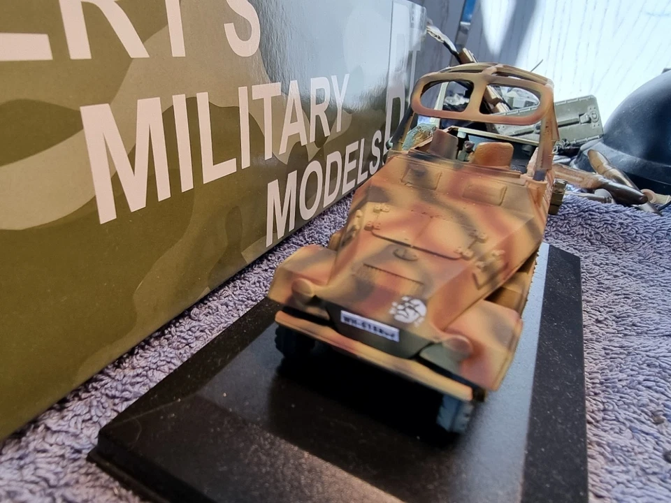 Corgi Toys/ BMM German SdKfz 251 ,Command version , Ukraine 1943 # 02. - Bild 2 von 4