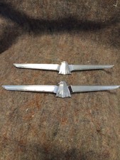 1964 Thunderbird T-bird Tail Light Emblem Oem Part C4sb-13616-a Pair 1964 Thunderbird T-bird Tail Light Emblem Oem Part C4sb-13616-a Pair