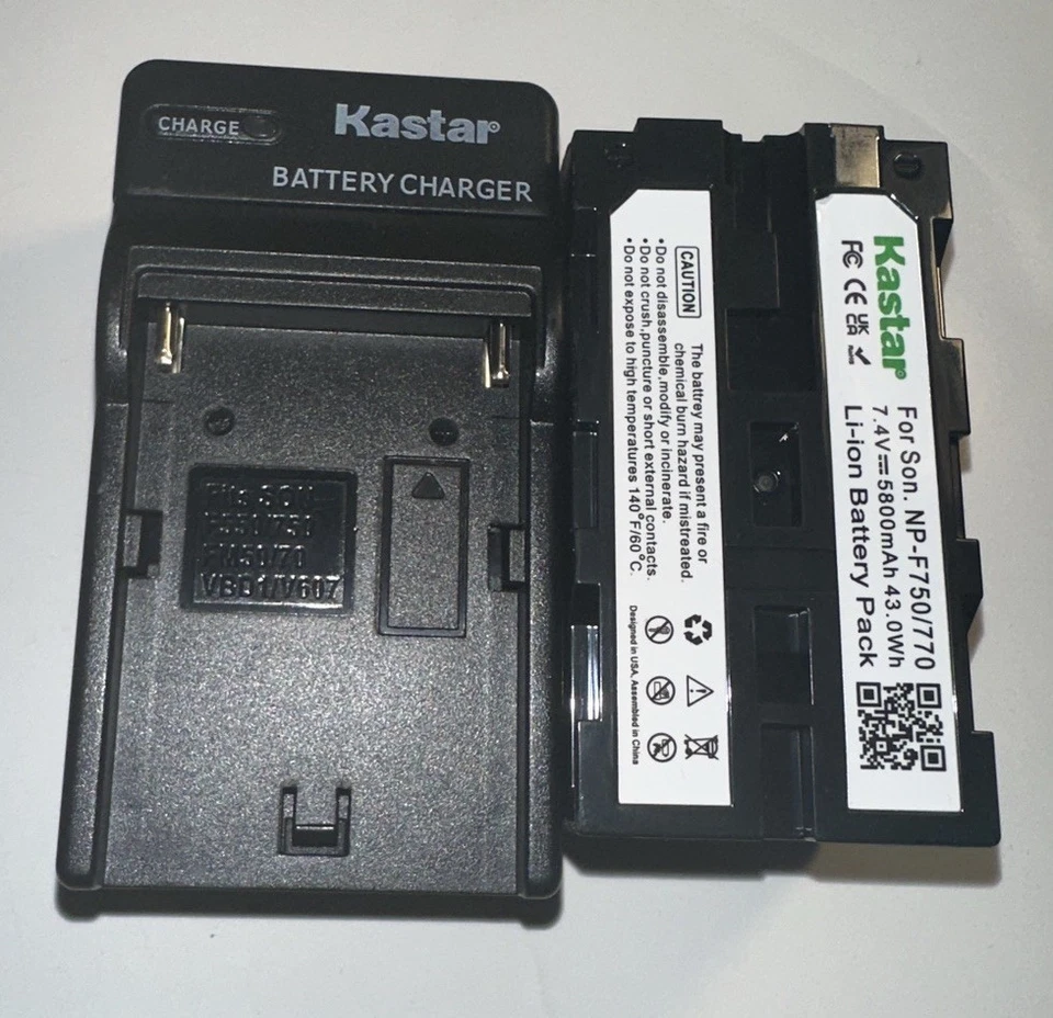 Super Videocámara Sony NEX-FS100U - Solo cuerpo probado batería y cargador 290 horas Foto 2 de 4