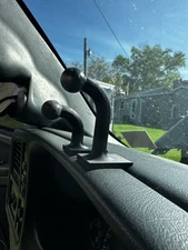 99-07 Chevy Silverado CTS2 , CTS3  monitor Dash Bezel Mount - No Tools -STUBBY 