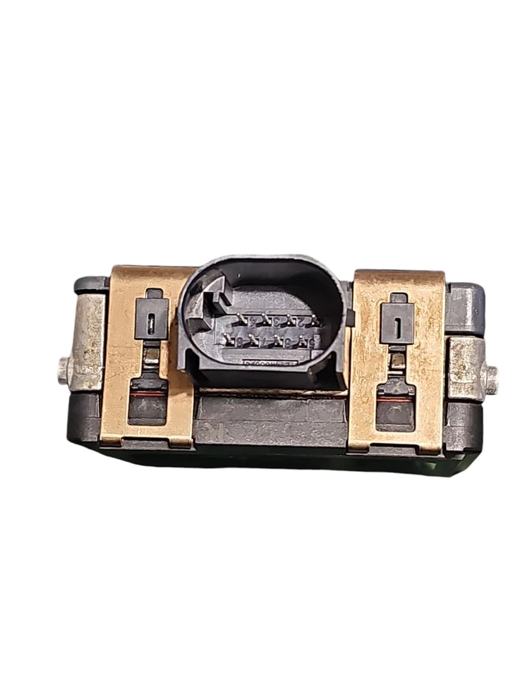 KIA RIO/STONIC CRUISE CONTROL DISTANCE RADAR SENSOR OEM: H8956-50011 - Image 3 of 4