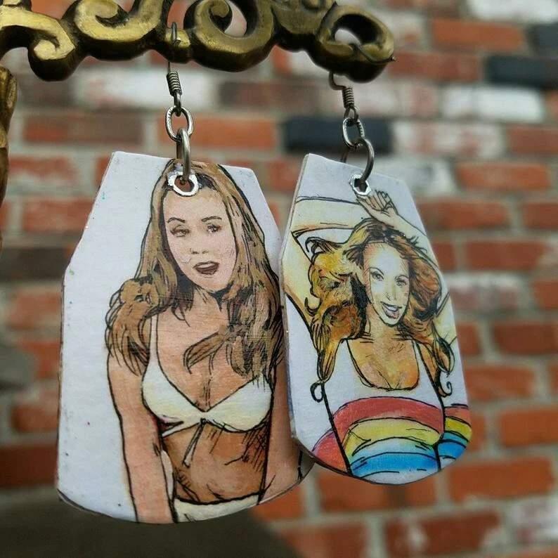 Mariah Carey Momentos a través de los años - Pendientes con encanto pintados a mano Foto 4 de 4