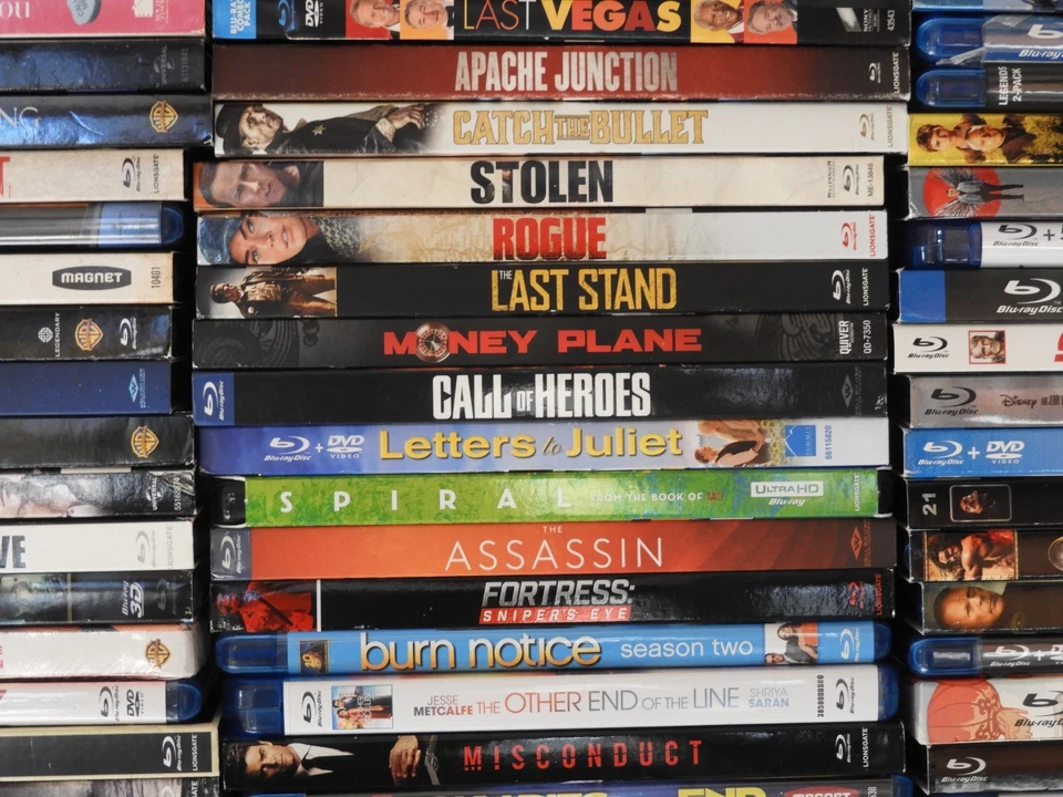 HUGE LOT OF ASSORTED BLURAY MOVIES - Used Blu Ray Lot 9 Wholesale - Image 4 of 4