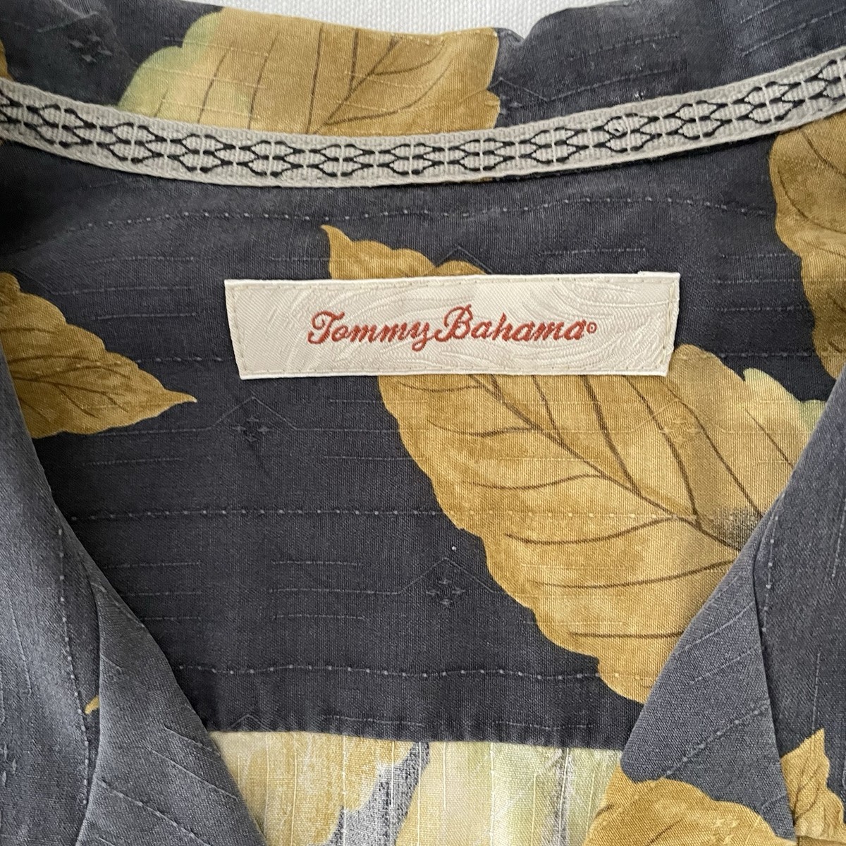 Tommy Bahama Hawaiian Shirt Men LARGE Tropical Floral Silk Gray Golden Leaves View 6