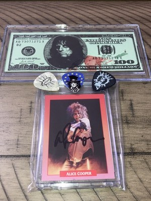 Alice Cooper Autographed Photo Card in Holder + Stage Prop $100 Bill + 3 Picks