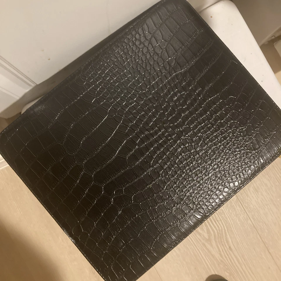 Estuche de Viaje Tren Maquillaje Vintage Estee Lauder Imitación Negro Cocodrilo 12 x 9,5 x 5" Foto 2 de 4