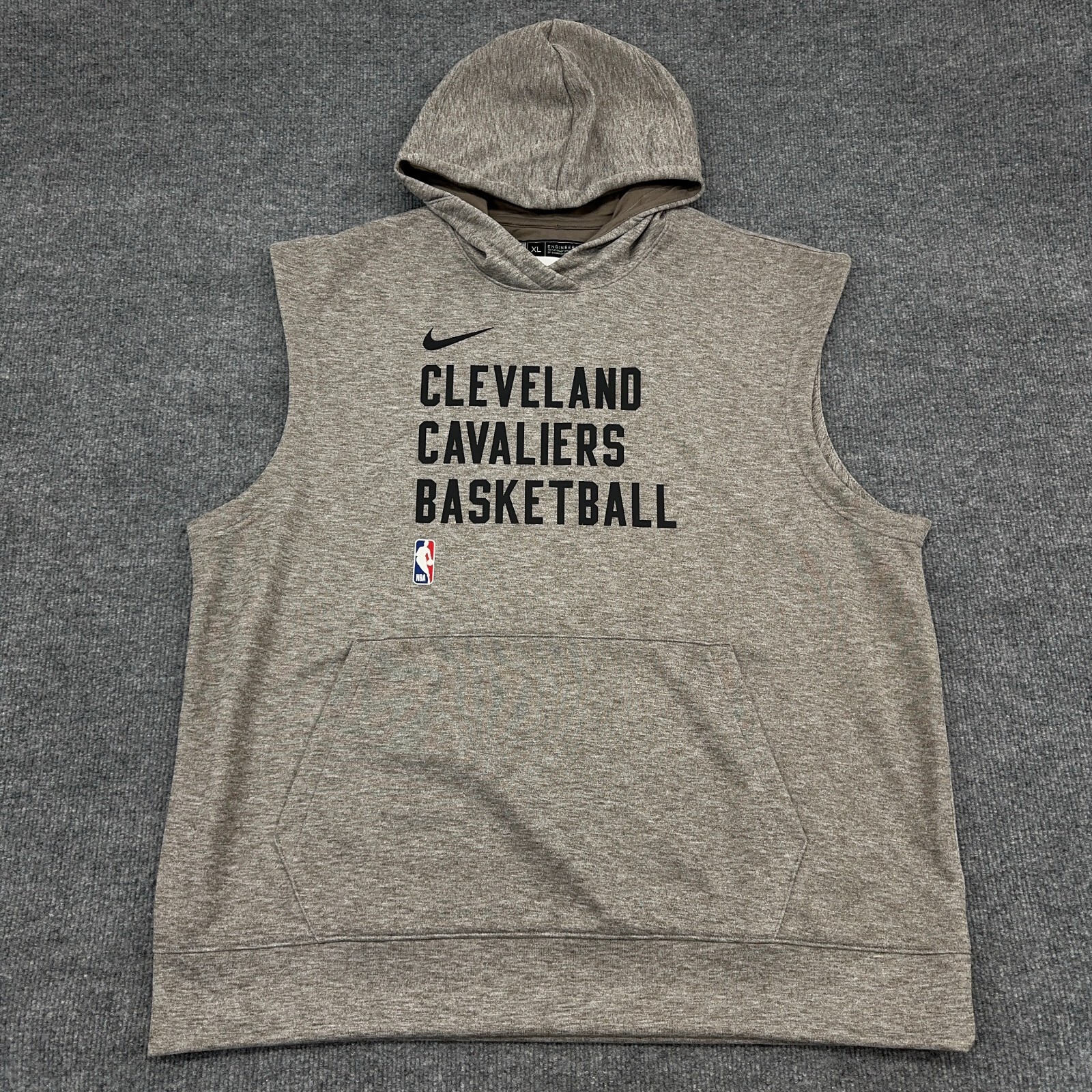 Nike Engineered Cleveland Cavaliers Sleeveless Hoodie Sweatshirt Mens XL CAVS