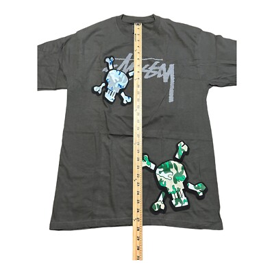 Stussy X Vintage Skull Bones Camo T Shirt Medium NWOT Short