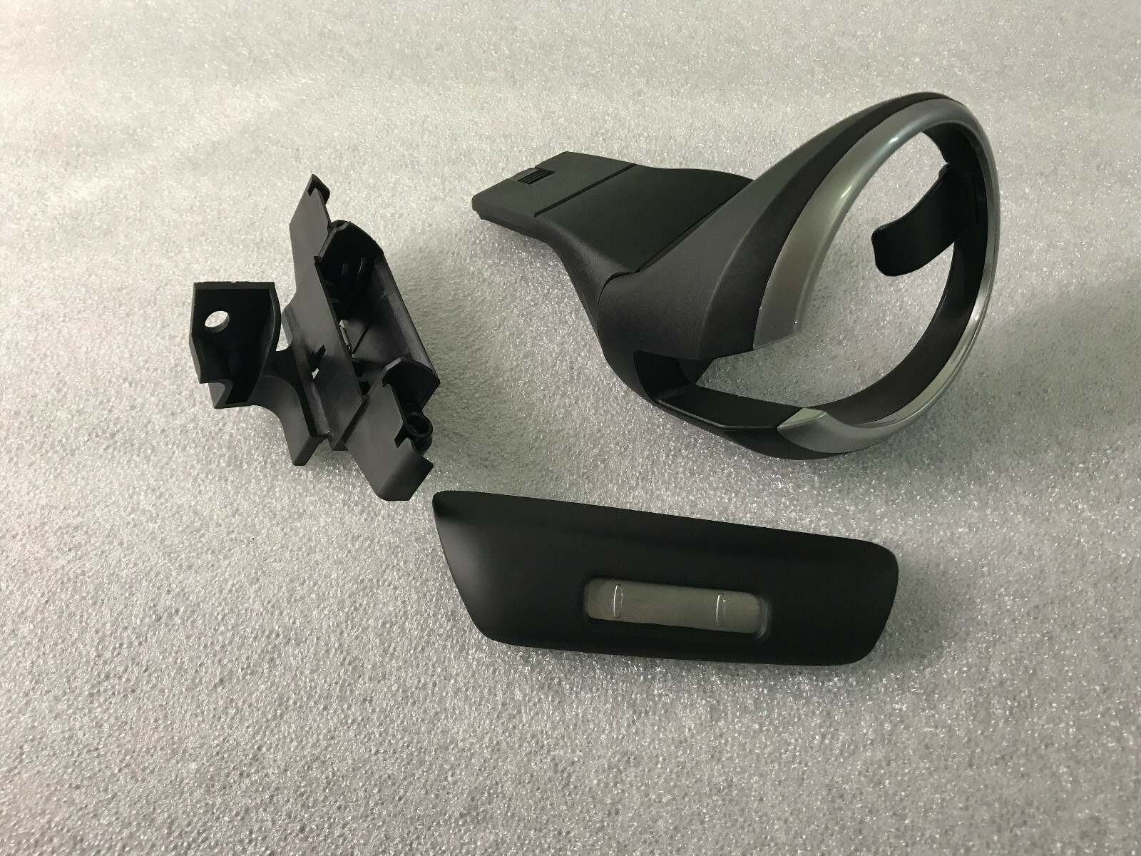 New BM Bmw E81 E87 E87 Lci E88 E82 Cup holder 51160443082 eBay