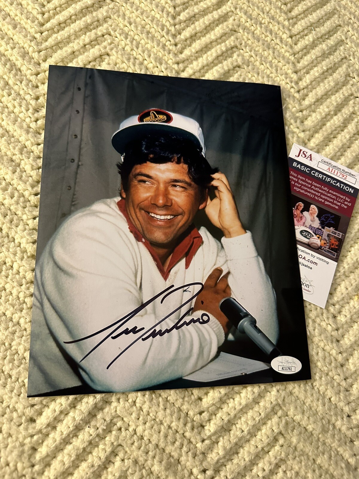 Lee Trevino PGA Golf Signed 8 X 10 Photo Autographed JSA Authentication COA 