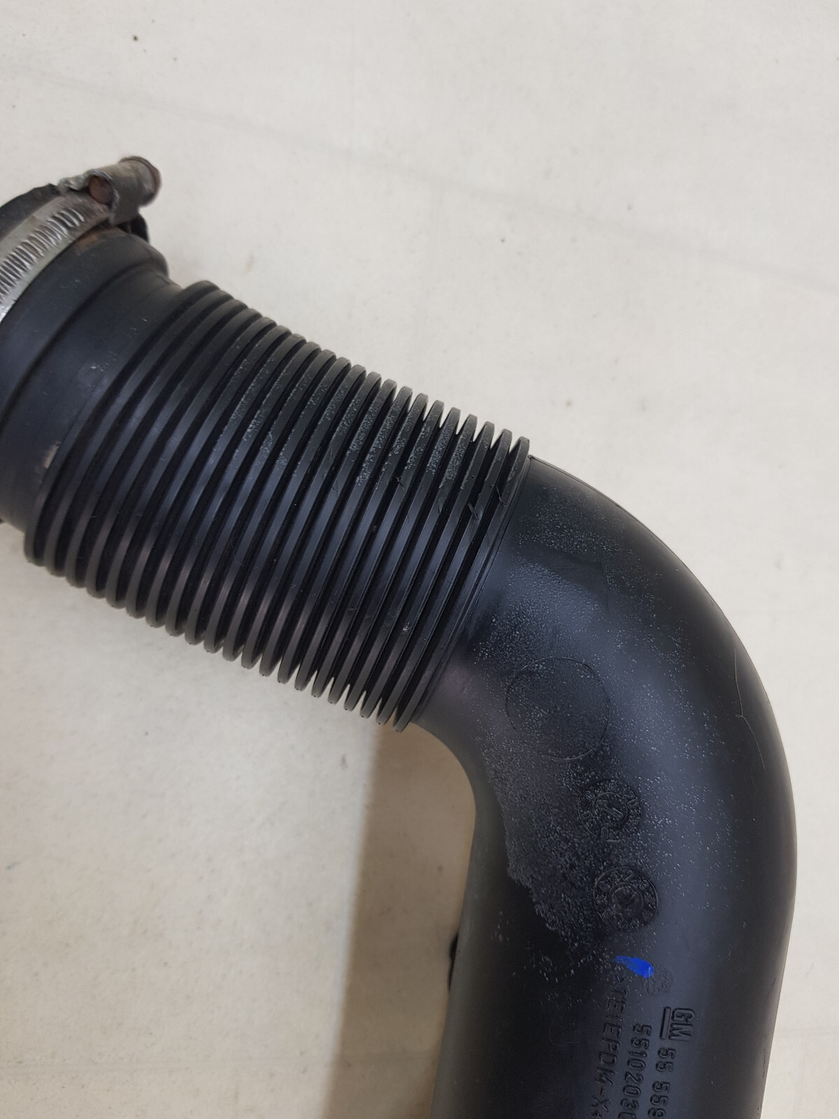 VAUXHALL ZAFIRA B MK2 ASTRA H 1.6 PETROL AIR INTAKE PIPE HOSE 55559325