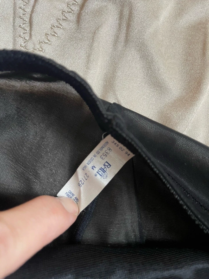 VINTAGE por BALI CINTO MODELADOR DE PERNA LONGA TRANSPARENTE tamanho Médio/grande renda preta nude 3 peças - Imagem 4 de 4