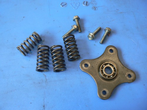 92 Honda CB 750 Nighthawk Clutch Springs with Bolts and Retainer - Picture 1 of 1