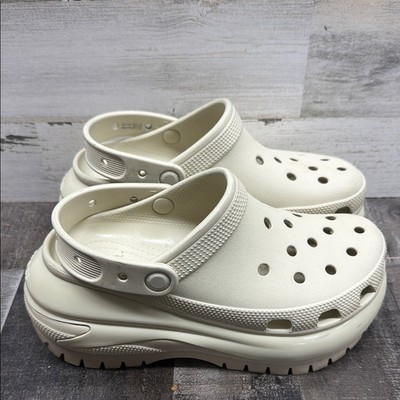 Crocs Mega Crush Clog Classic Bone Platform Shoes Women s Size 7 Men s 5