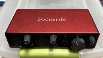 focusrite scarlett 2i2 JD