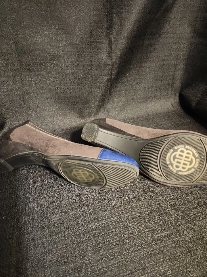 Zapatos para mujer Dana Buchman Deely bloque de color puntera tacón de cuña bajo 8 M usados Foto 4 de 4