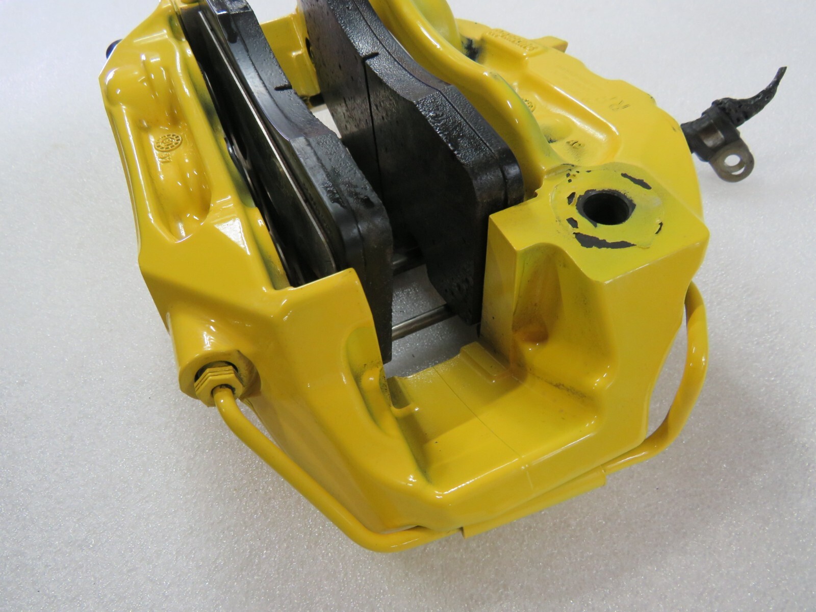 McLaren 720S, RH, Right, Front Brake Caliper, Yellow, Used, P/N 14CA088CP