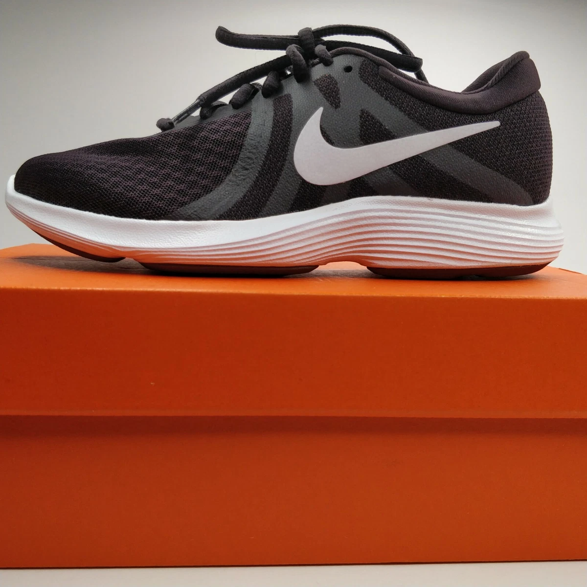 Nike free rn revolution 4 Clearance