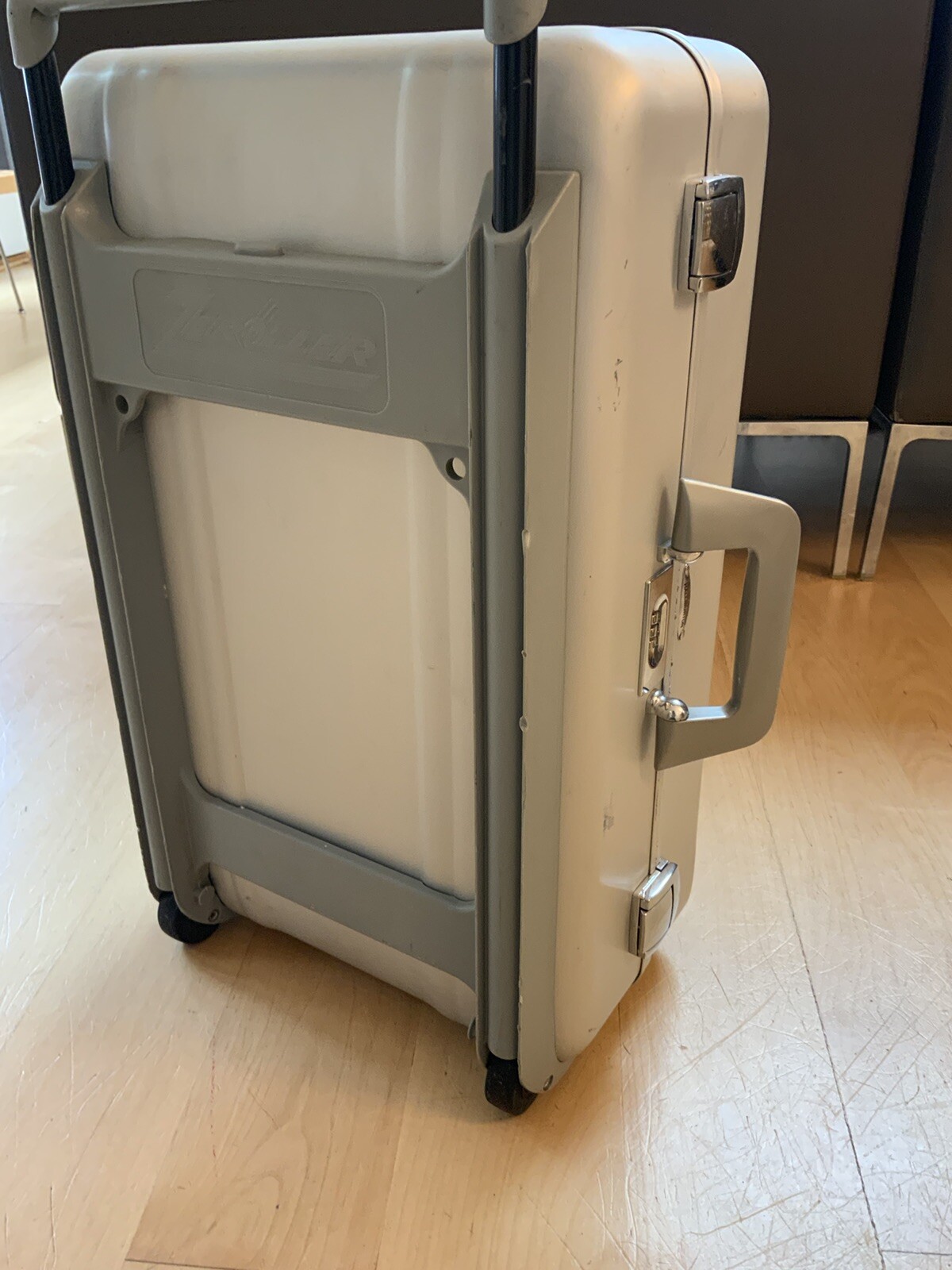 Zero Halliburton Zeroroller Suitcase eBay