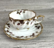 Vintage Made in Japan Scalloped Edge Tea Cup & Saucer Set Rose Buds Gold Trim