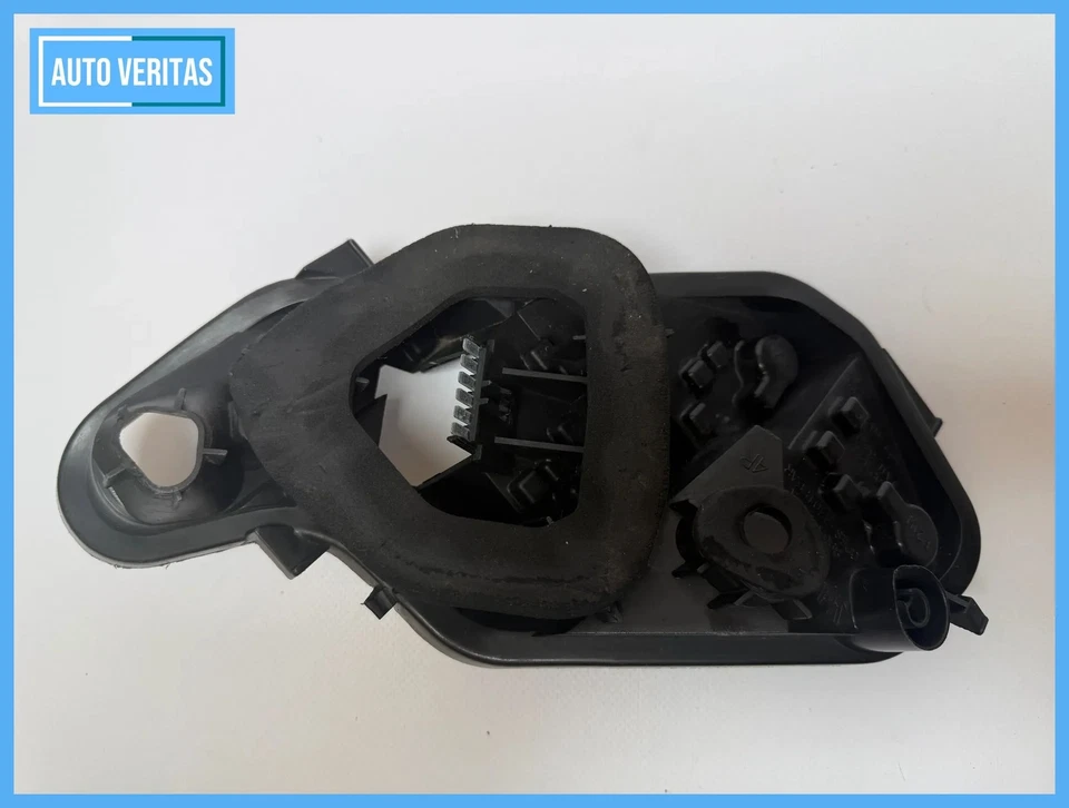 Original Opel Corsa D (S07) lamp carrier rear light right 89037877A - Image 4 of 4