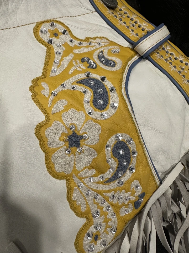 Pantalones cortos de cuero con flecos Double D Ranch talla 6 Foto 2 de 4